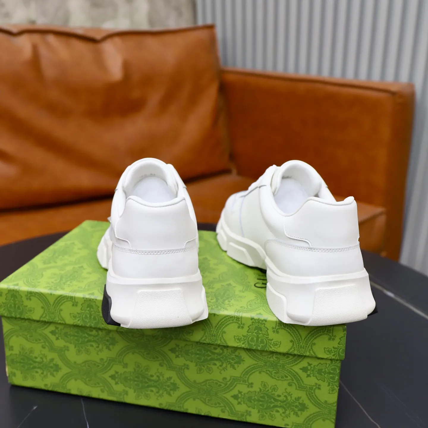 Ex-factory price: 540💰💰🙅‍♂️🙅‍♂️🙅‍♂️ Brand: GUCCI Standard code: 38-44 (45 customized) Grade: Same as the official website Material: Cowhide stitching Comfortable and breathable sheepskin lining Lightweight and wear-resistant sports outsole Style category: Men's fashionable casual shoes Running sports shoes Distinguished luxury brand elements Top luxury color: actual picture color